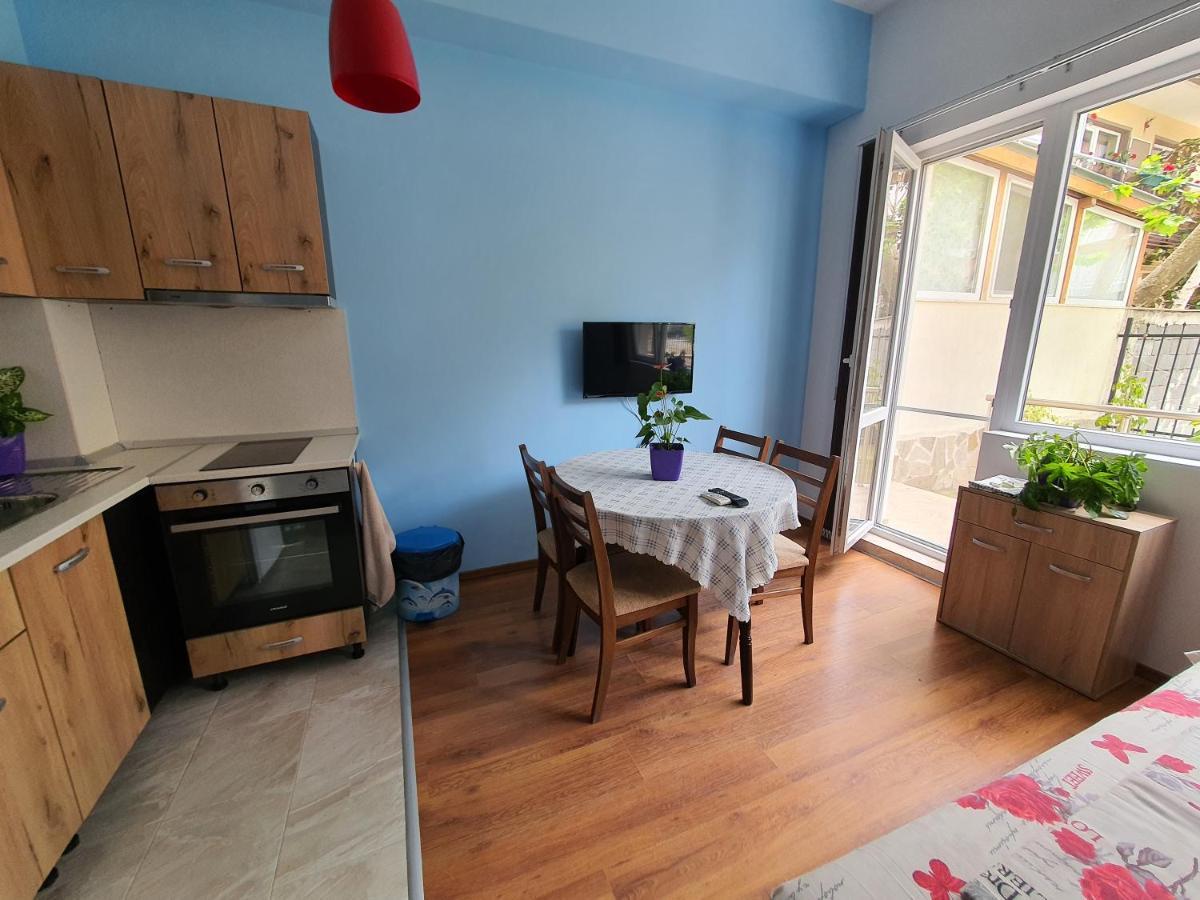 Flowers Studio Pomorie Ngoại thất bức ảnh