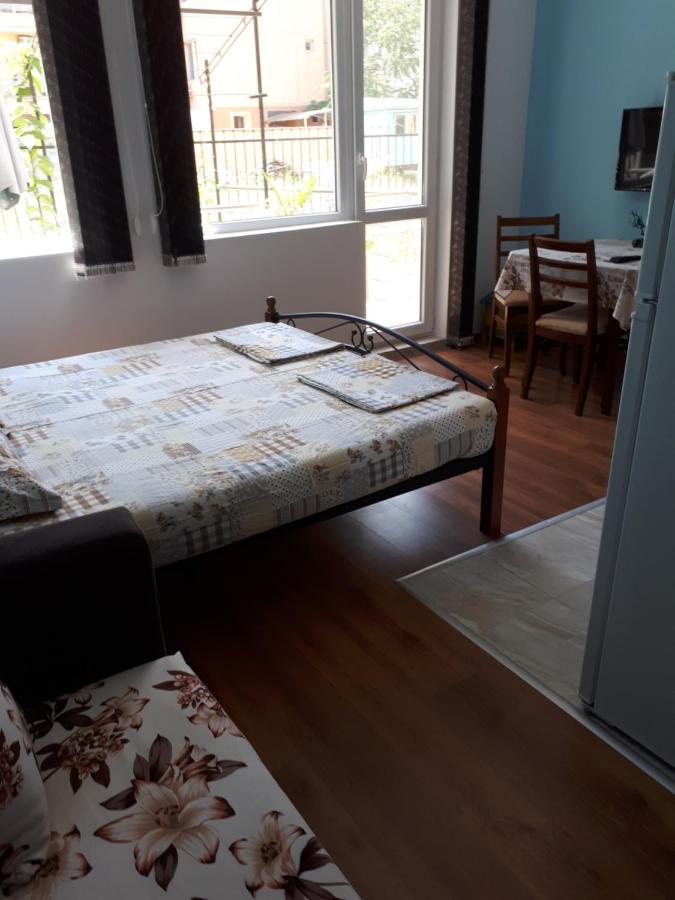 Flowers Studio Pomorie Ngoại thất bức ảnh